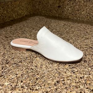 Chinese Laundry Cream Mules Slides Size 6